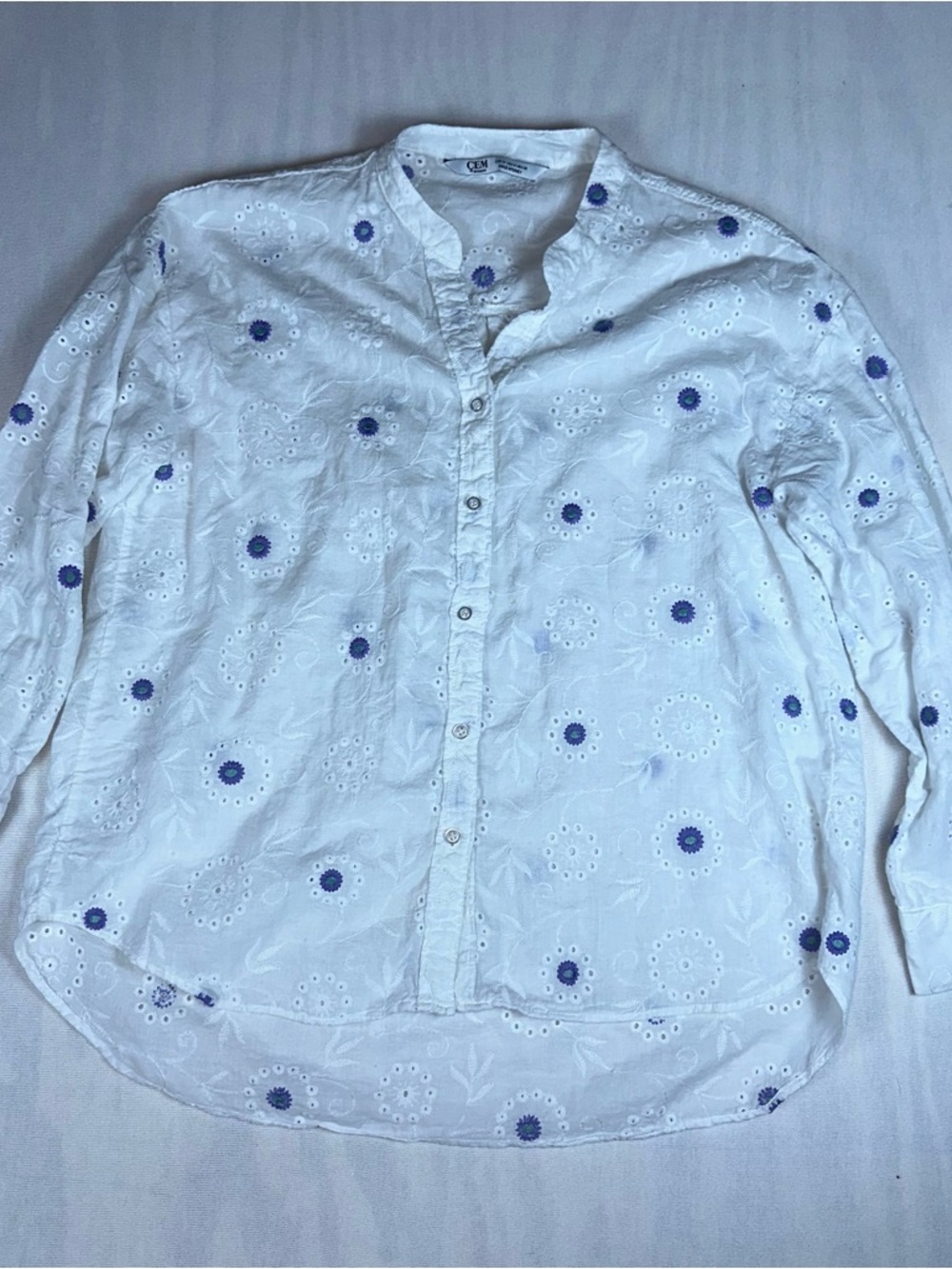CEM White Eyelet Button-Down Blouse with Blue Floral Accents Size: Medium